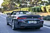 BMW M 850i Cabrio xDrive - das Heck ist breit