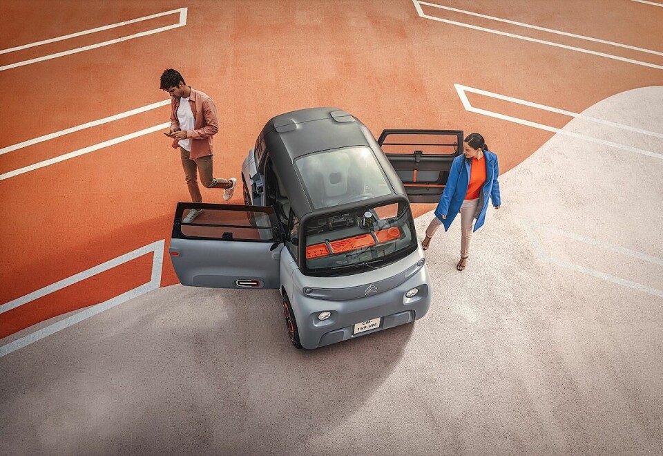 Die Türen des Citroen Ami öffnen gegenläufig. Citroen Ami - gegenläufig öffnende Türen