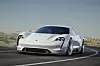 Porsche Misson E - LED-Matrix-Scheinwerfer