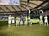 Natürlich fährt der VFL Wolfsburg mit einem Bus der VW-Tochter MAN