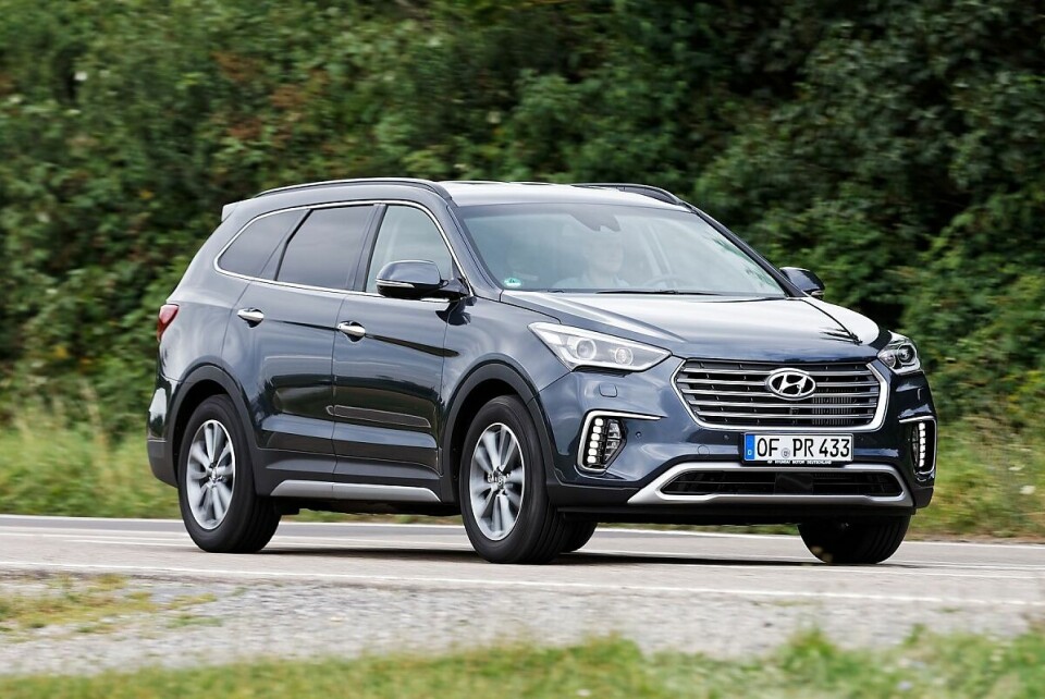 Der Hyundai Grand Santa Fe ist 4,91 Meter lang,... ap-20267-bild02_praxistest_hyundai_grand_santa_fe_22_crdi-jpg.jpg