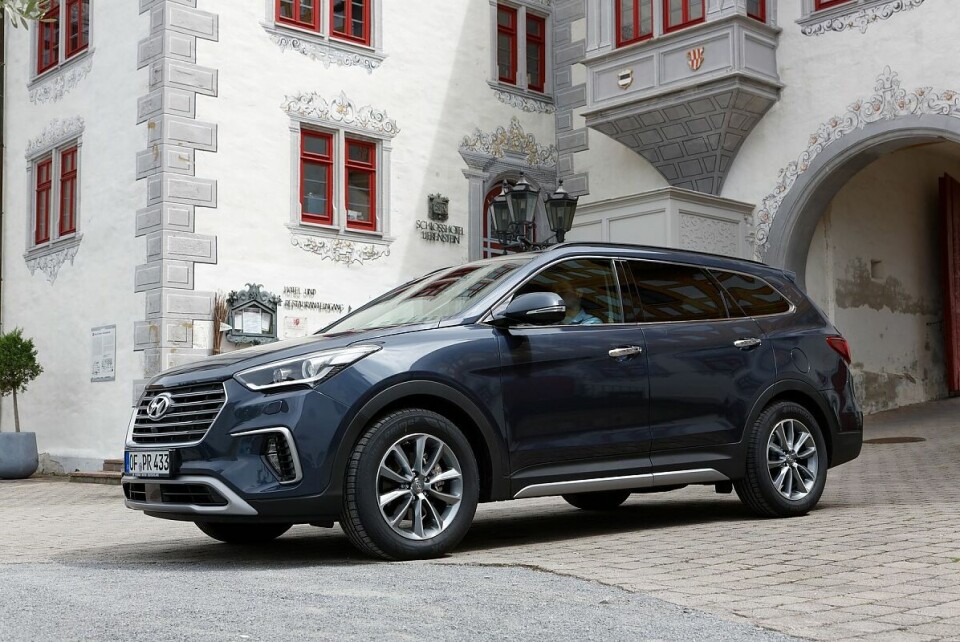1,70 Meter hoch. ap-20267-bild04_praxistest_hyundai_grand_santa_fe_22_crdi-jpg.jpg
