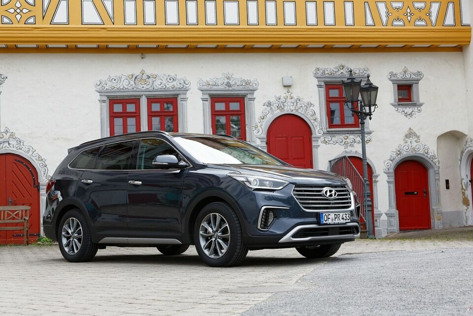 In der Realität sind es eher zehn. ap-20267-bild07_praxistest_hyundai_grand_santa_fe_22_crdi-jpg.jpg