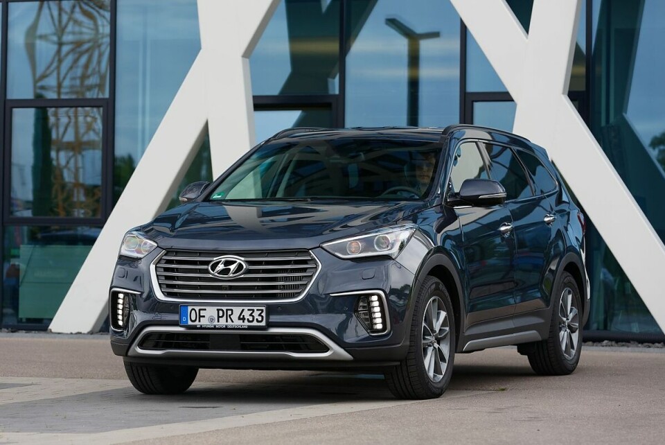 71 Liter fasst sein Treibstofftank. ap-20267-bild08_praxistest_hyundai_grand_santa_fe_22_crdi-jpg.jpg