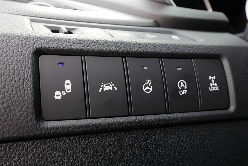 Alles Wichtige mit einen Griff parat. ap-20267-bild18_praxistest_hyundai_grand_santa_fe_22_crdi-jpg.jpg