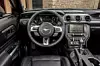 Aufgeräumtes Cockpit im Ford Mustang 5.0 V8 GT Cabriolet