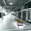 Fahrerloses Transportsystem von Kuka im Einsatz bei BMW.