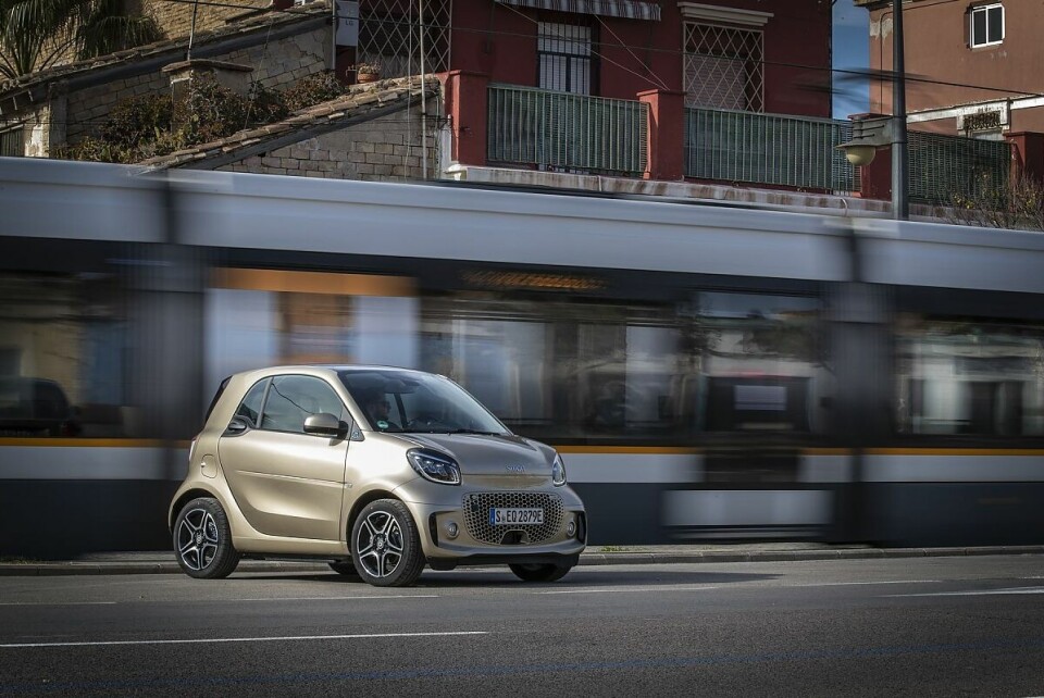 Die Batteriekapazität beträgt nach wie vor 17,6 Kilowattstunden. Smart EQ Fortwo - 17,6 Kilowattstunden Batteriekapazität
