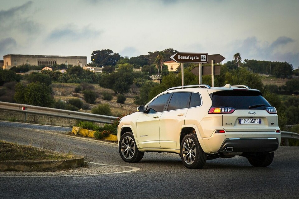 Jeep Cherokee - Heck überarbeitet