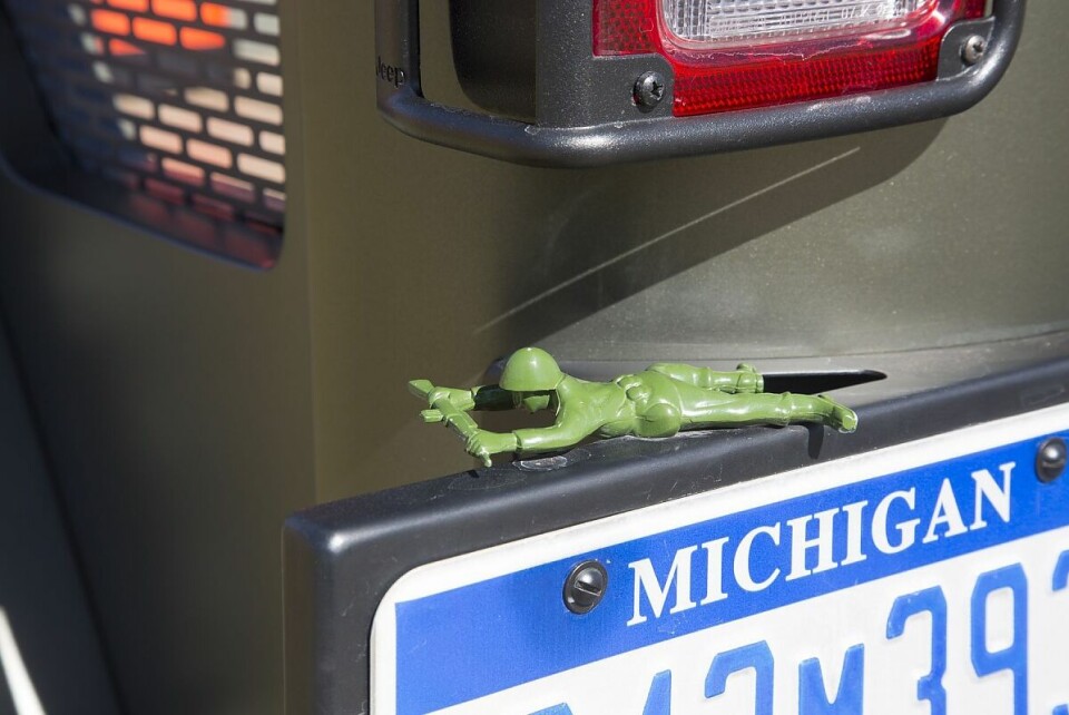 Feine, witzige Details, wie der liegende Soldat.