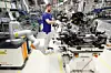 „Oldie but goldie“: Das Volkswagenwerk Wolfsburg, Wiege des legendären VW Käfer, geht mit Schwung ins neunte Jahrzehnt seines Bestehens. Es hat sich ehrgeizige „Durchbruchziele“ gesetzt.