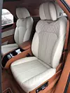Bentley Bentayga V8 - sehr bequeme Einzelsitze im Fond