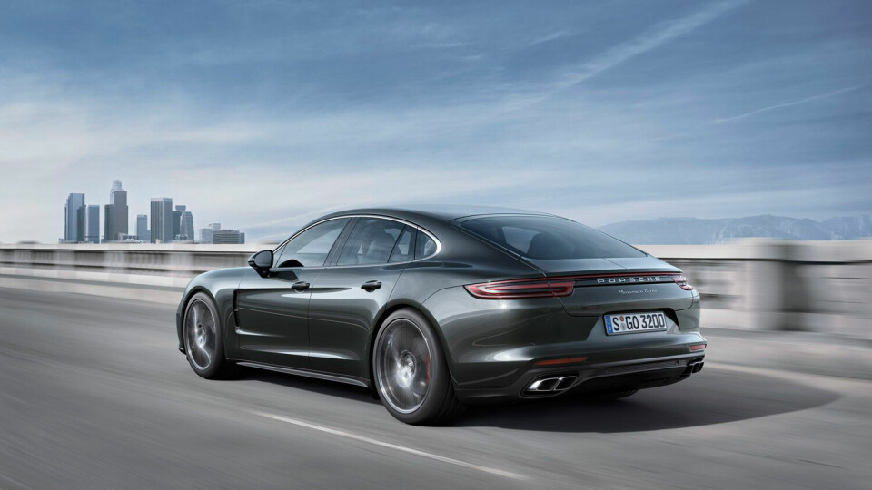 Posche Panamera 2017