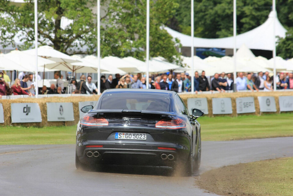 Posche Panamera 2017