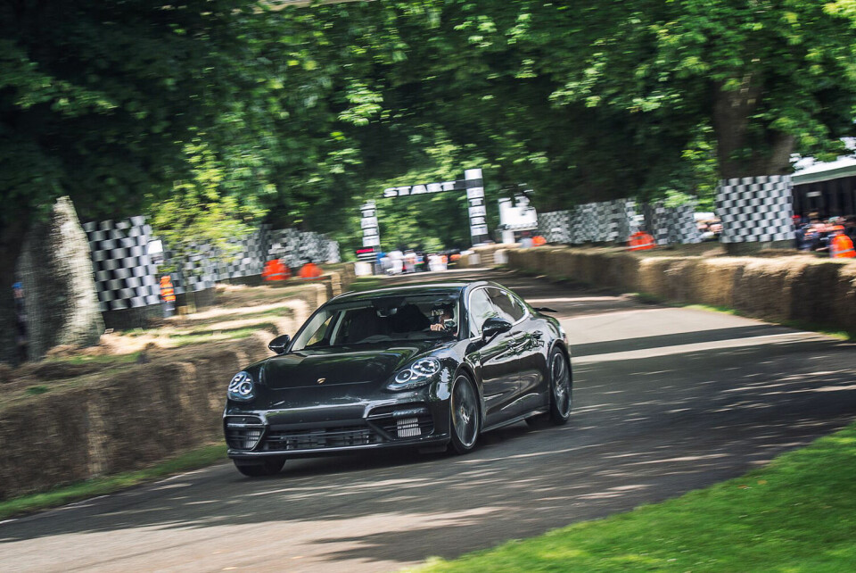 Posche Panamera 2017