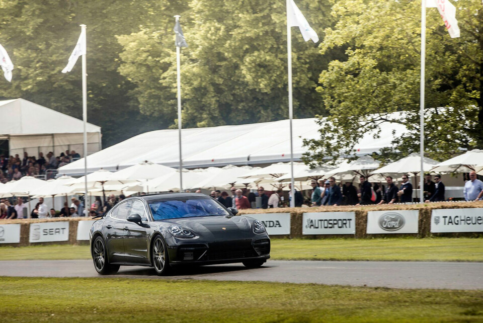 Posche Panamera 2017