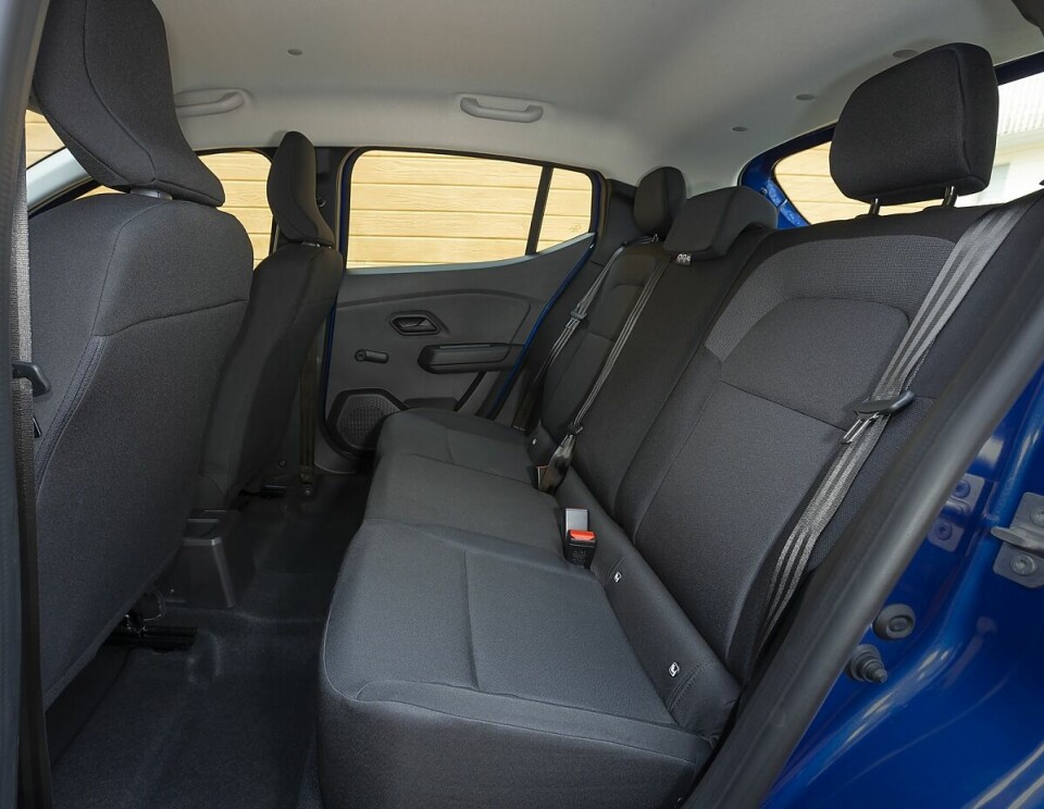 Dacia Sandero TCe90: Neben dem günstigen Preis ist das gute Platzangebot des 4,09 Meter langen Dacia Sandero Kaufargument Nummer eins. Dacia Sandero TCe90 - 4,09 Meter Länge und gutes Platzangebot