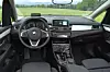 Das Cockpit des BMW 220d Active Tourer.