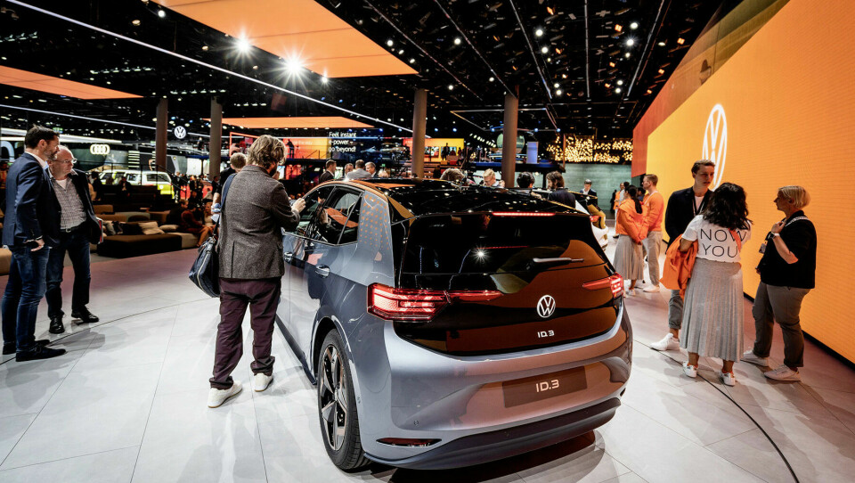 „Wir sehen Mobilität als Bürgerrecht, sie muss erschwinglich sein - und das ist auch eine Aufgabe von Volkswagen“, so VW-Vorstandschef Diess. Zunächst steht bei VW die Markteinführung des E-Modells ID.3 an, das für rund 30.000 Euro angeboten werden soll. ID.3 VW