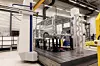 Das Messsystem Zeiss Pro T kann innerhalb von sieben Stunden 1000 Messungen am Fahrzeug vornehmen