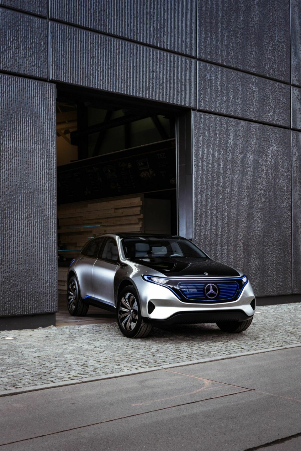 mercedes-concept-eq-6.jpg