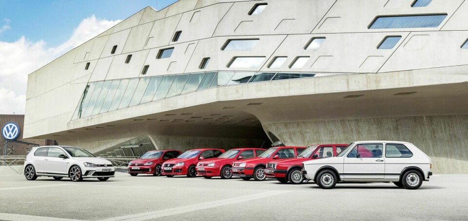 Verlust/Gewinn vor Zinsen und Steuern (Ebit): -4,069 Mrd Euro (Vorjahr: +12,697 Mrd Euro). Verlust/Gewinn vor Zinsen und Steuern (Ebit): -4,069 Mrd Euro (Vorjahr: +12,697 Mrd Euro).