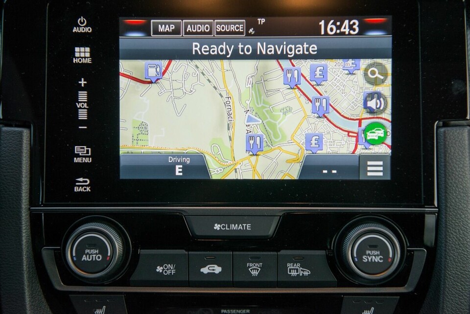 Die Grafik des Navigationssystems im Honda Civic ist altbacken, aber sie erfüllt ihren Zweck.