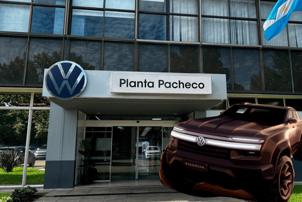 Noch ist der Amarok ein Konzeptfahrzeug. Ab 2027 soll er in Pacheco vom Band rollen. Eingang zur Volkswagen-Fabrik in Pacheco mit argentinischer Flagge und digitalem Amarok-Konzeptfahrzeug im Vordergrund.