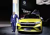Skoda-Chef Bernhard Maier vor dem Skoda Vision IV