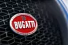 Das Bugatti-Emblem prangt auf dem Kühlergrill des Chiron.