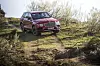Der Bentley Bentayga W12 kommt auch abseits befestigter Straßen klar...