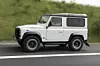 Der Land Rover Defender Works V8 hat den kurzen Radstand.