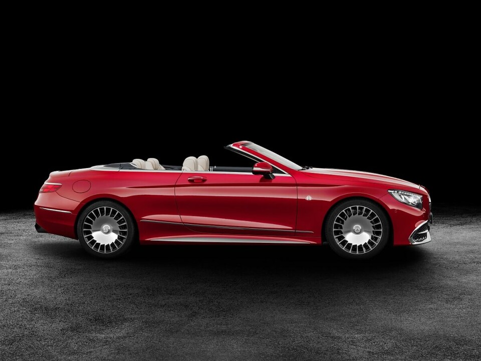 Mercedes Maybach S 650 Cabrio -. 250 km/h schnell und sehr exklusiv. ap-20539-bild09_neuvorstellung_mercedes_maybach_s_650_cabrio-jpg.jpg