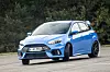 Fast schon zurückhaltend: der Heckspoiler des Ford Focus RS.
