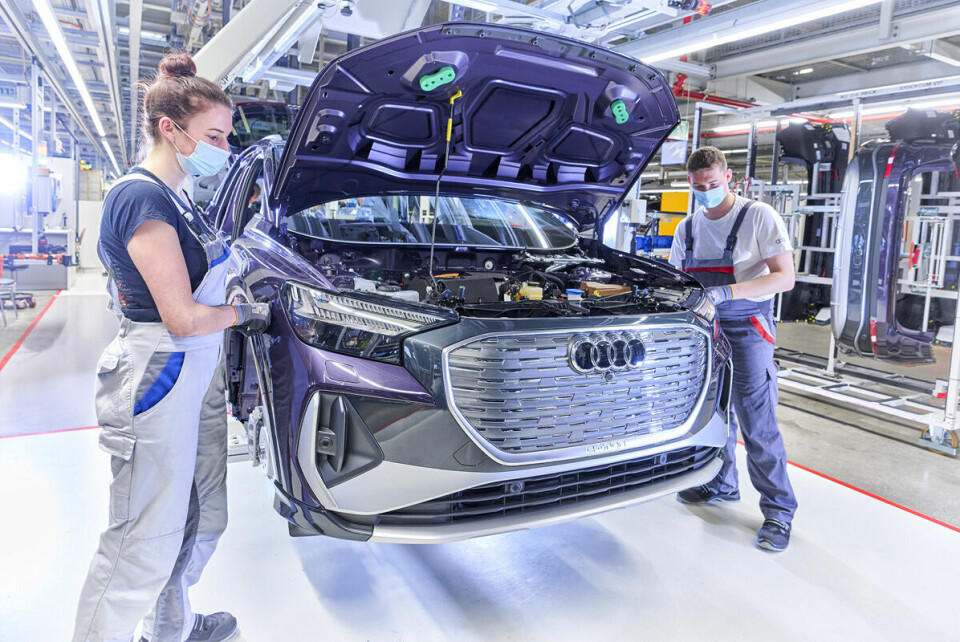 Mit Modellen wie dem Q4 e-tron und dem e-tron GT hat Audi sein Portfolio an elektrischen Fahrzeugen im Jahr 2021 verdoppelt. Fertigung des Audi Q4 e-tron in Zwickau