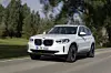 BMW iX3 2021: Angetrieben wird der 4,73 Meter lange BMW iX3 von einem Elektromotor an der Hinterachse mit einer Leistung von 210 kW / 286 PS und einem maximalen Drehmoment von 400 Nm