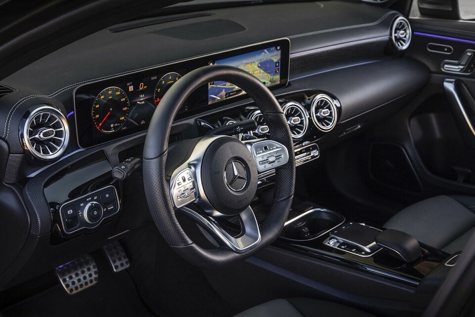Das Cockpit des Mercedes A 220 4matic. Das Cockpit des Mercedes A 220 4matic.