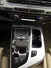 Audi Q7 3.0 TDI Quattro - die breite Mittelkonsole.
