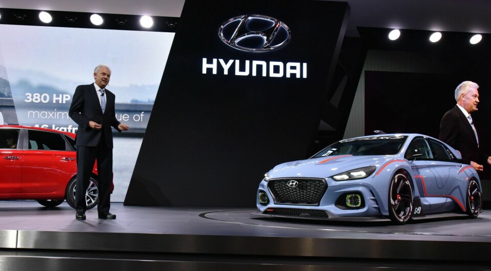 'Statt mit Controllern verbringe ich heute meine Zeit vorwiegend mit meinen Ingenieuren, kann mich viel mehr auf das Auto konzentrieren als früher', sagt Hyundais Entwicklungschef für die sportlichen N-Modelle, Albert Biermann. Albert Biermann, Hyundai