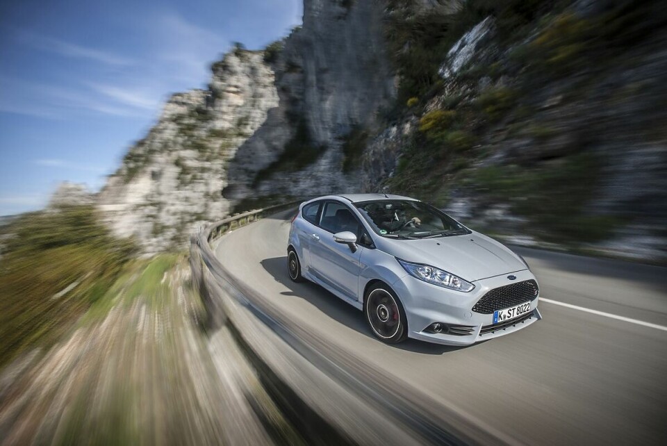 Den Sprint bis Tempo 100 legt er in 6,7 Sekunden zurück.