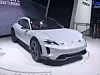 Porsche Mission E Cross Turismo - Zusatzscheinwerfer in der Haube