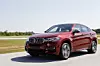 BMW X6 - auf Wunsch als M 50d mit 381 PS und einem Dreifach-Sechszylinder-Turbo.