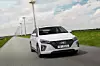Der Hyundai Ioniq Hybrid wiegt 1.420 Kilogramm.