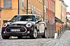 Auch Mini Clubman Cooper S 2015 hat das typische Mini-Gesicht.