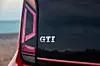 Das GTI-Logo findet man innen wie außen.
