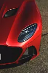 Aston Martin DBS Superleggera - scharfes Gesicht