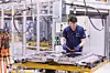 Hochvoltbatteriemontage bei BMW in Dingolfing