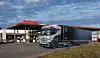 Daimler-Brennstoffzellen-Truck vor Tankstelle von TotalEnergies.