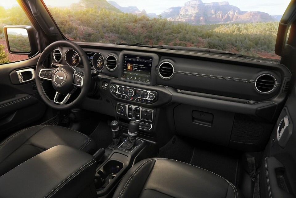 Jeep Wrangler - Connectivity