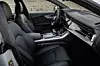 Die vorderen Sitze im Audi Q8 55 TFSI Quattro